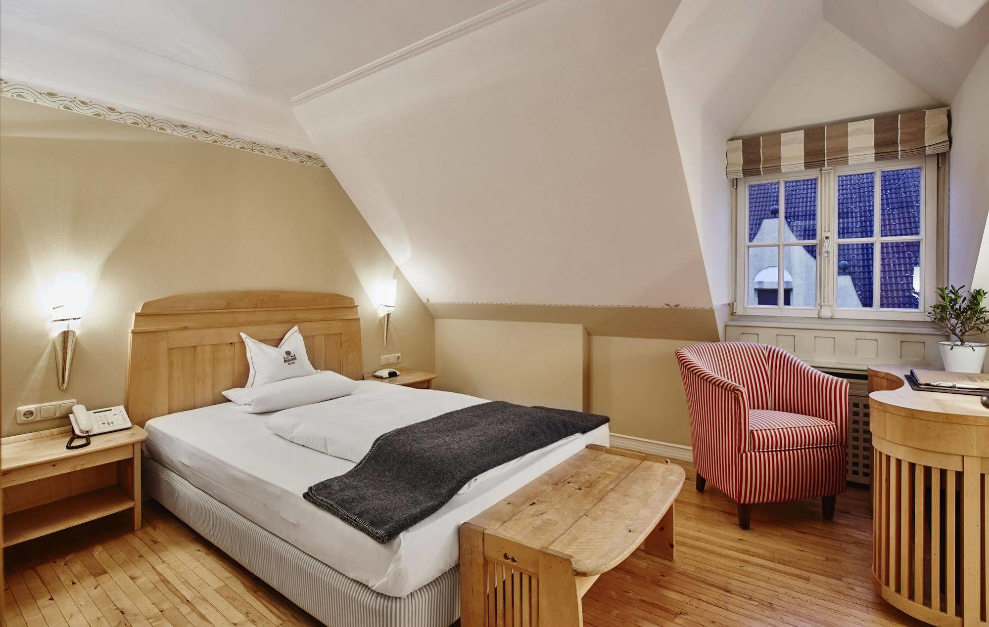 Hotel Gutsgasthof Stangl Vaterstetten Luaran gambar
