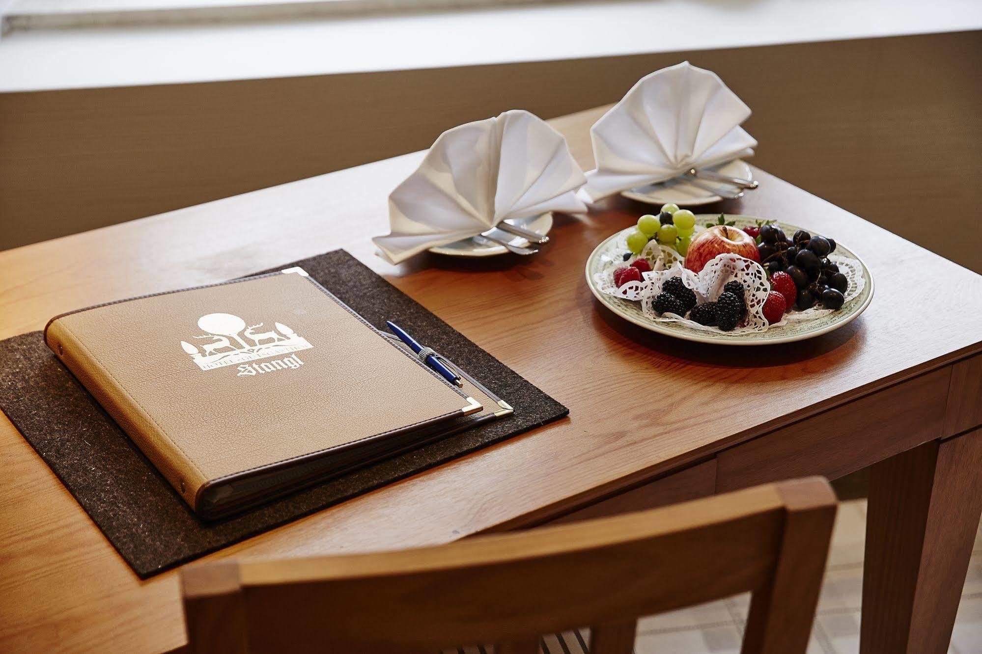 Hotel Gutsgasthof Stangl Vaterstetten Luaran gambar